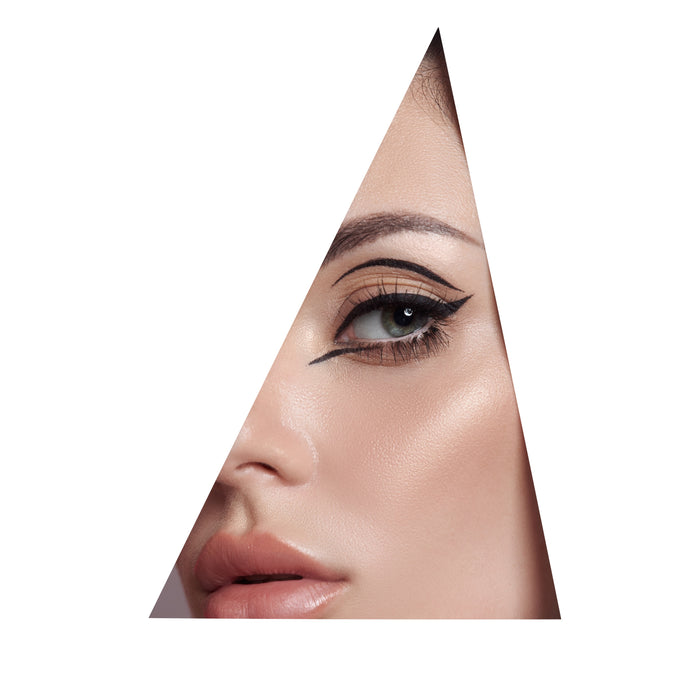 How to Apply Makeup for Triangular Face Shape