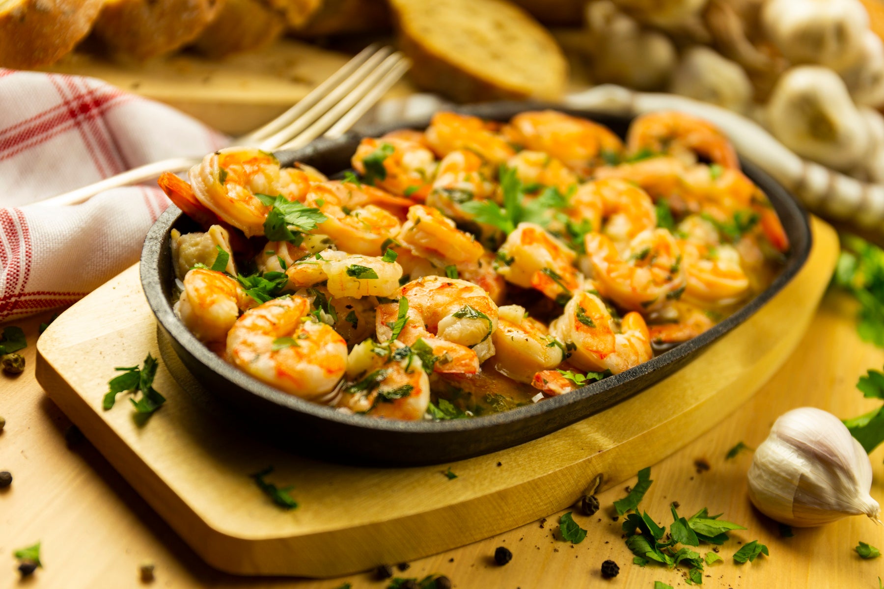 How to Make Homemade Garlic Butter Shrimp Scampi